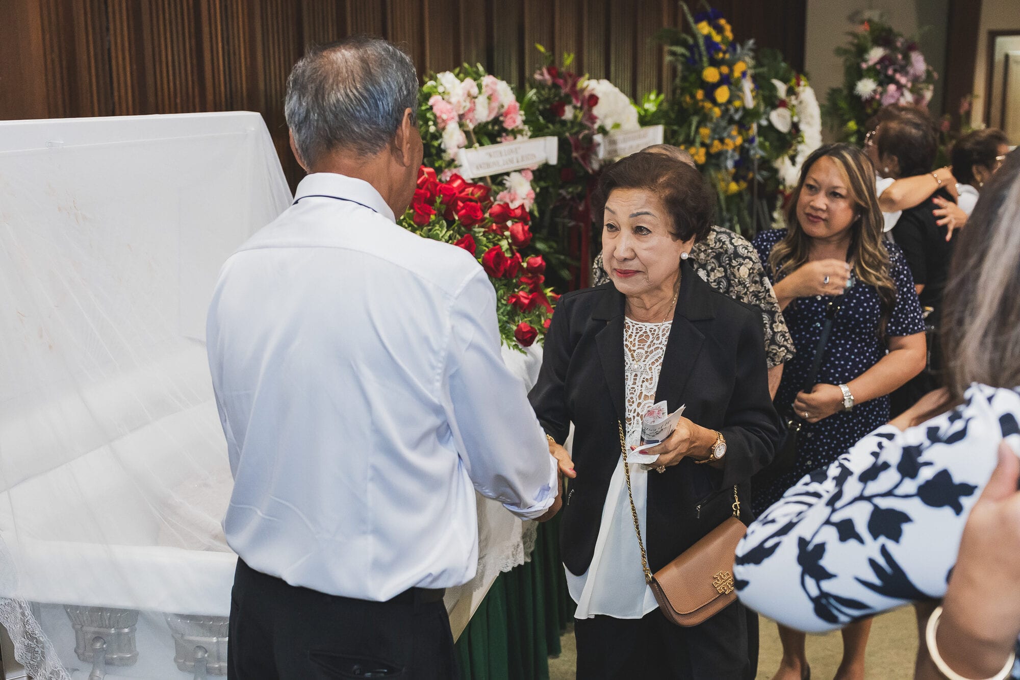 Memorial and funeral photography in Hawaii by Project Story Hawaii (5)
